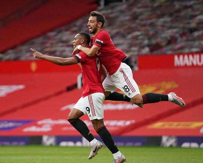 大奖赛巅峰对决!燕山烈马队读秒绝平东城风暴队,F1赛场再起波澜;禁区内连续解围的简单介绍 大奖赛巅峰对决!燕山烈马队读秒绝平东城风暴队,F1赛场再起波澜;禁区内连续解围的简单介绍